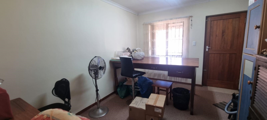 4 Bedroom Property for Sale in Hartenbos Heuwels Western Cape